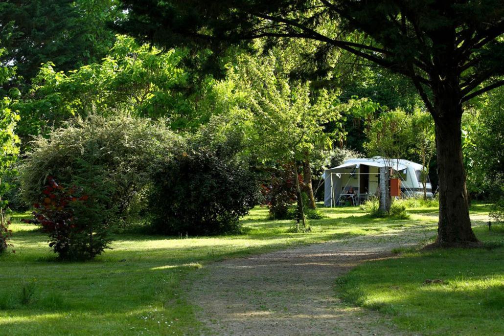 Camping Et Hotel Chateau Du Haget Montesquiou Ngoại thất bức ảnh
